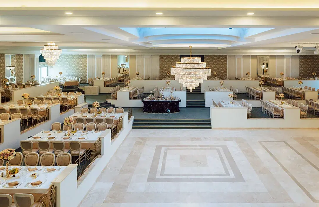 Le Grand Amfiteatru Ballroom