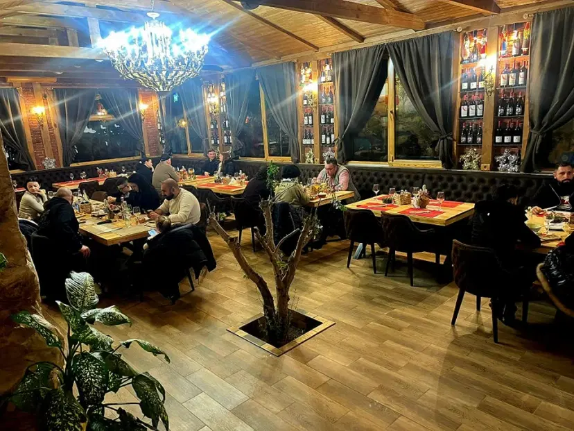 https://honeypot0.s3.amazonaws.com/1704528495806-gallery-RESTAURANT%20TAVERNA%20LU%20SALE%20%286%29.webp