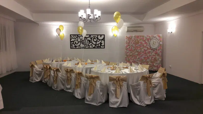 https://honeypot0.s3.amazonaws.com/1704551412742-gallery-MARIAGE%20BALLROOM%20%20%281%29.webp