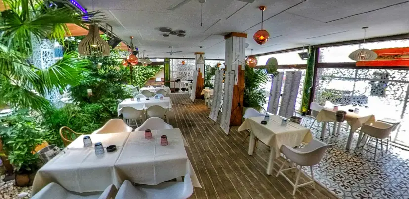 https://honeypot0.s3.amazonaws.com/1704887341684-gallery-RESTAURANT%20MARCO%20POLO%20%285%29.webp