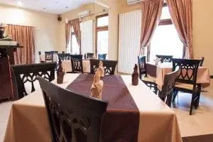 https://honeypot0.s3.amazonaws.com/1706603706833-gallery-RESTAURANT%20PADURICE%20%284%29.webp