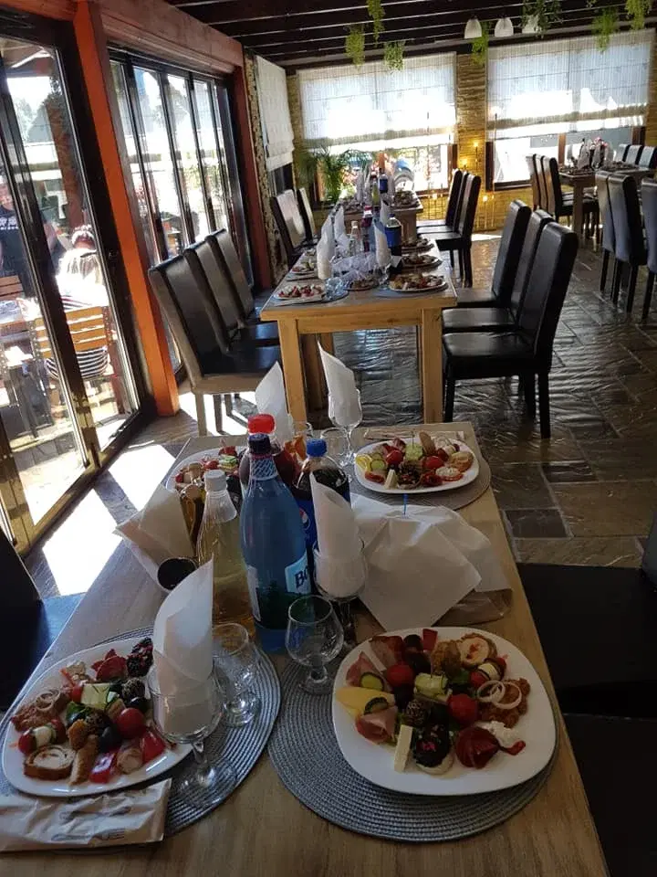 https://honeypot0.s3.amazonaws.com/gallery/1712665967477-gallery-Restaurant%20Don%20Pepe%20%281%29.webp