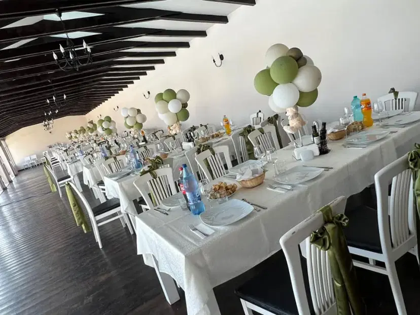 https://honeypot0.s3.amazonaws.com/gallery/1715605336333-gallery-Restaurant%20La%20Casuta%20%284%29.webp